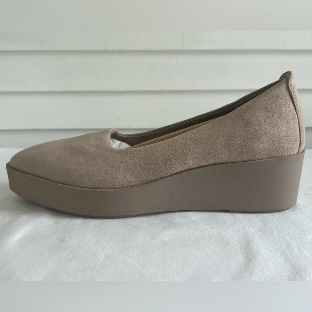 AEROSOLES Taupe Cowley Casual Wedge Slip-on Shoes Sz 10